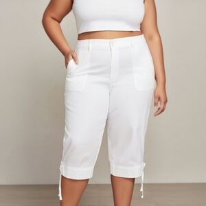 AVENUE Stretch Cotton Roll-Up Capri Cargo Pants Crisp White Womens Plus Size 24